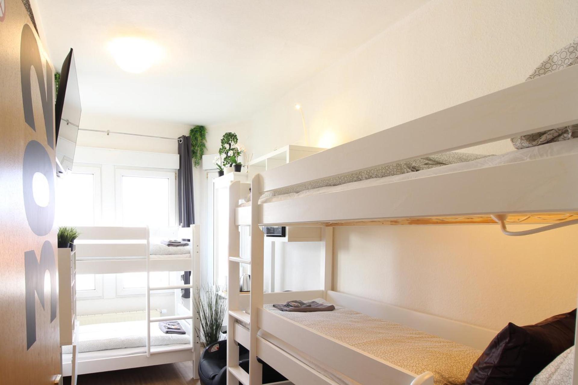 Hotel Ulm Zentrum - Komplettes Zimmer, Hochbett, Android Tv & Eigenem Bad - Perfekt Fuer Familien & Gruppen المظهر الخارجي الصورة