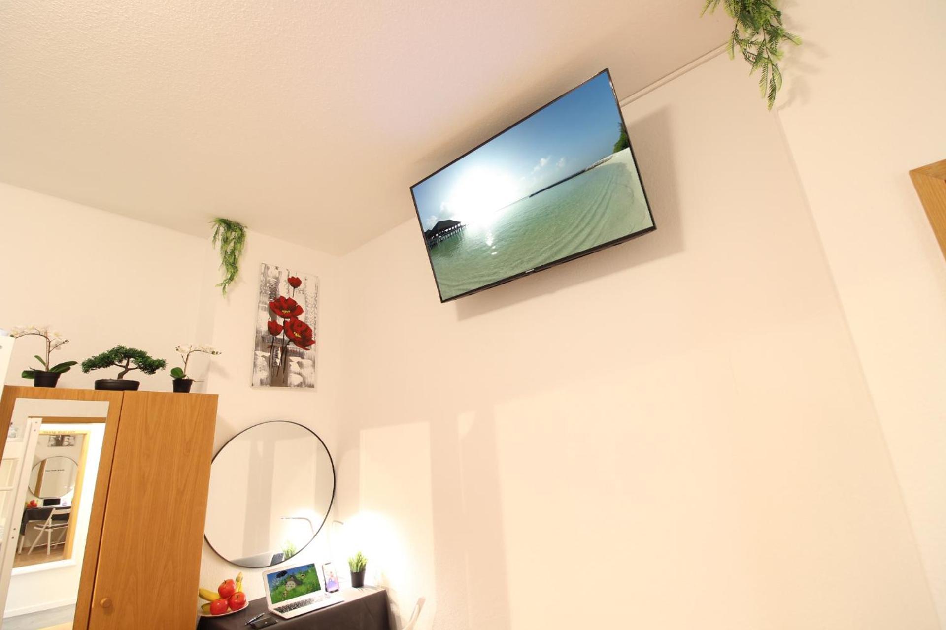 Hotel Ulm Zentrum - Komplettes Zimmer, Hochbett, Android Tv & Eigenem Bad - Perfekt Fuer Familien & Gruppen المظهر الخارجي الصورة