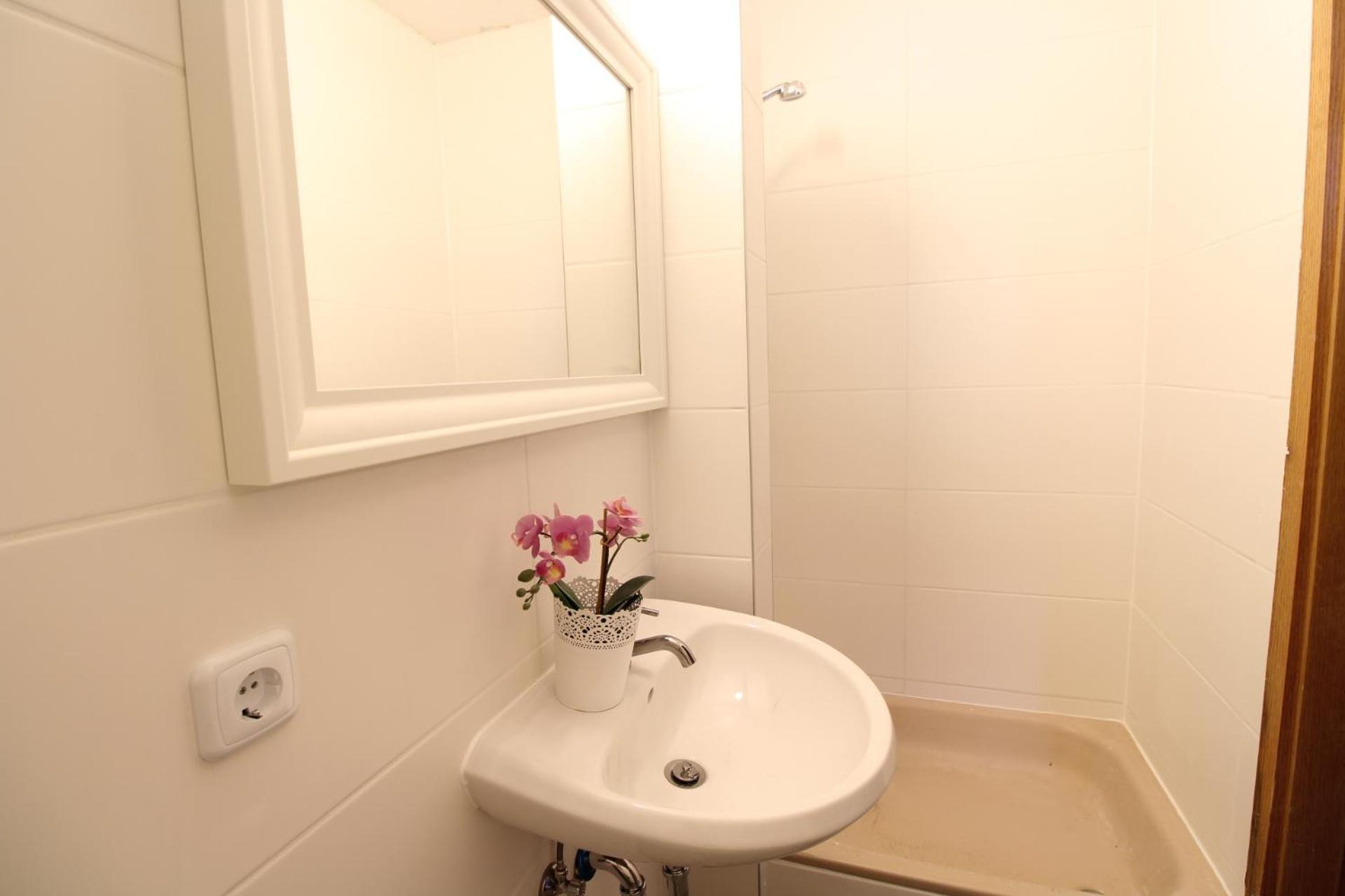 Hotel Ulm Zentrum - Komplettes Zimmer, Hochbett, Android Tv & Eigenem Bad - Perfekt Fuer Familien & Gruppen المظهر الخارجي الصورة